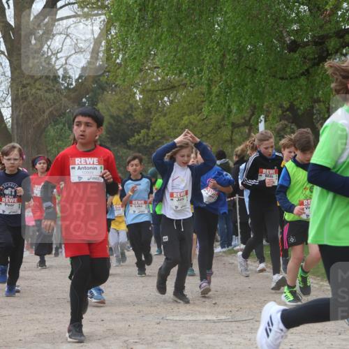 25.04.2026 - Das Zehntel Zöllner http://msf.ph/oto/9657785 25.04.2026 11:42:46 Laufen 12156, 10999, 1224, 1949 meine-sportfotos.de
