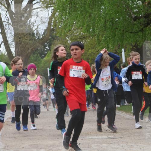 25.04.2026 - Das Zehntel Zöllner http://msf.ph/oto/9657803 25.04.2026 11:42:47 Laufen 12156, 10999, 1949, 11998 meine-sportfotos.de