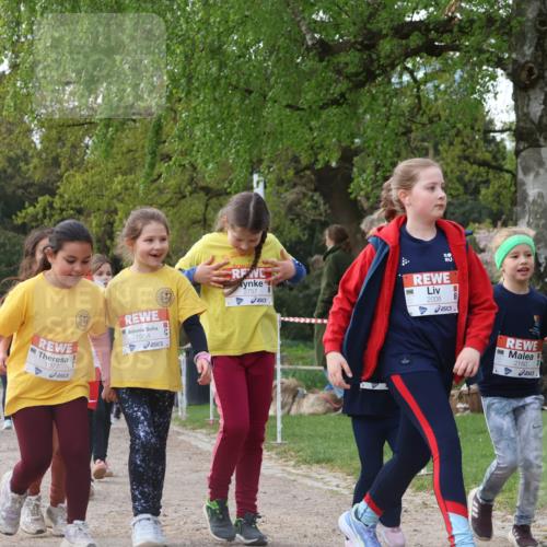 25.04.2026 - Das Zehntel Zöllner http://msf.ph/oto/9657832 25.04.2026 07:48:10 Laufen 3483, 1977, 1954, 2757, 2008, 2180 meine-sportfotos.de