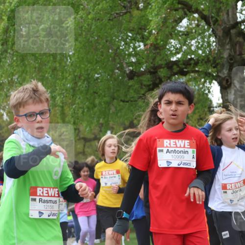 25.04.2026 - Das Zehntel Zöllner http://msf.ph/oto/9657833 25.04.2026 11:42:48 Laufen 2006, 12156, 10999, 11524 meine-sportfotos.de