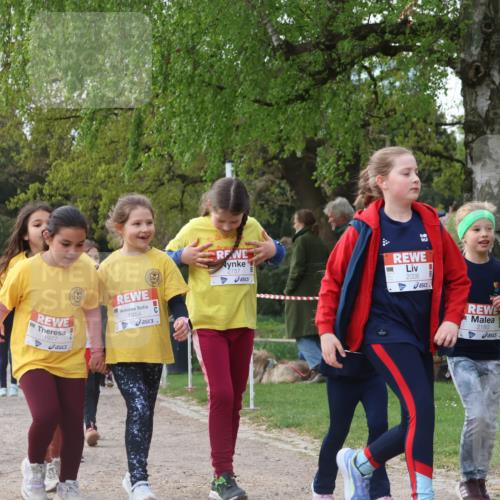 25.04.2026 - Das Zehntel Zöllner http://msf.ph/oto/9657835 25.04.2026 07:48:10 Laufen 3483, 1977, 4, 1954, 2757, 2008, 2180 meine-sportfotos.de