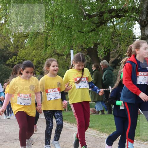 25.04.2026 - Das Zehntel Zöllner http://msf.ph/oto/9657838 25.04.2026 07:48:10 Laufen 3483, 1977, 1954, 2757, 2008, 2180 meine-sportfotos.de