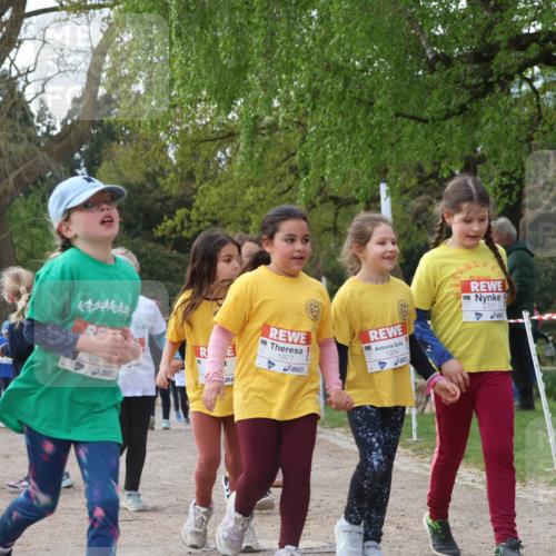 25.04.2026 - Das Zehntel Zöllner http://msf.ph/oto/9657850 25.04.2026 07:48:10 Laufen 2311, 1977, 1954, 2757 meine-sportfotos.de