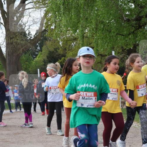 25.04.2026 - Das Zehntel Zöllner http://msf.ph/oto/9657862 25.04.2026 07:48:11 Laufen 3483, 2377, 1977, 1964, 2757 meine-sportfotos.de