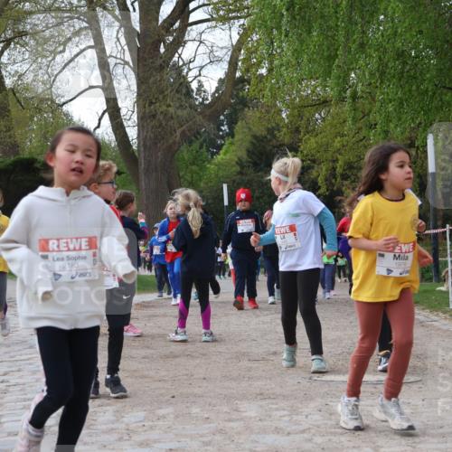 25.04.2026 - Das Zehntel Zöllner http://msf.ph/oto/9657874 25.04.2026 07:48:12 Laufen 2183, 1976 meine-sportfotos.de