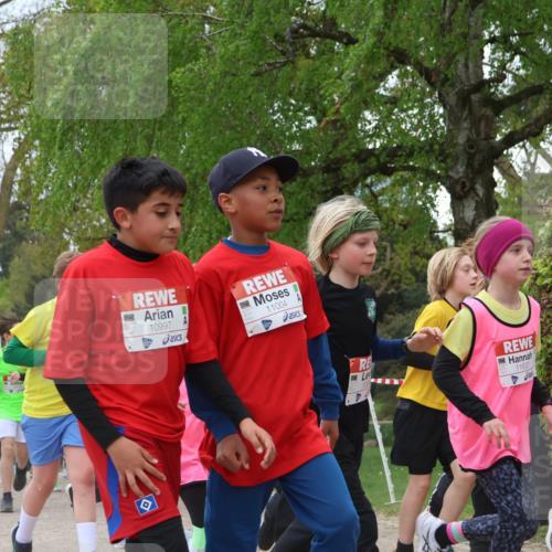 25.04.2026 - Das Zehntel Zöllner http://msf.ph/oto/9657875 25.04.2026 11:42:49 Laufen 10997, 11004, 11637 meine-sportfotos.de