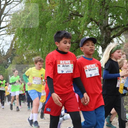 25.04.2026 - Das Zehntel Zöllner http://msf.ph/oto/9657887 25.04.2026 11:42:49 Laufen 12275, 10997, 11004 meine-sportfotos.de