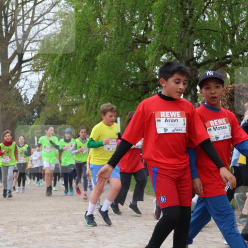 25.04.2026 - Das Zehntel Zöllner http://msf.ph/oto/9657899 25.04.2026 11:42:49 Laufen 10997, 11004 meine-sportfotos.de
