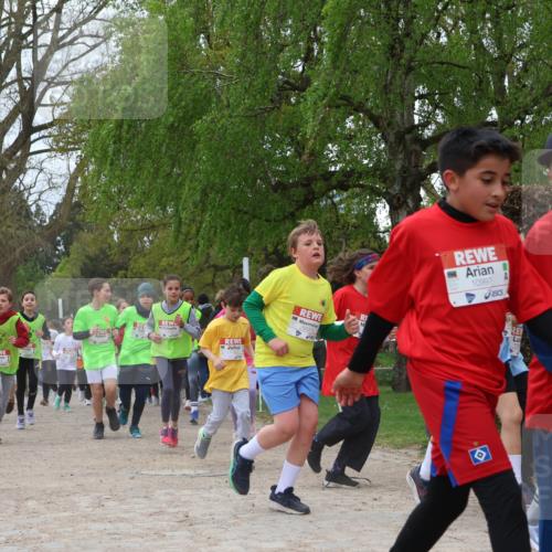 25.04.2026 - Das Zehntel Zöllner http://msf.ph/oto/9657902 25.04.2026 11:42:50 Laufen 10997, 11004 meine-sportfotos.de