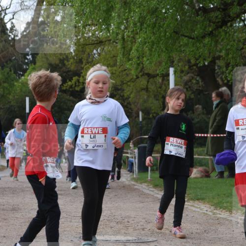 25.04.2026 - Das Zehntel Zöllner http://msf.ph/oto/9657910 25.04.2026 07:48:13 Laufen 3483, 1667, 3487 meine-sportfotos.de