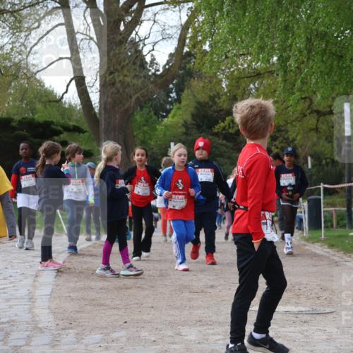 25.04.2026 - Das Zehntel Zöllner http://msf.ph/oto/9657943 25.04.2026 07:48:14 Laufen 1984 meine-sportfotos.de
