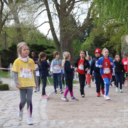 25.04.2026 - Das Zehntel Zöllner http://msf.ph/oto/9657952 25.04.2026 07:48:15 Laufen 1978, 1984 meine-sportfotos.de
