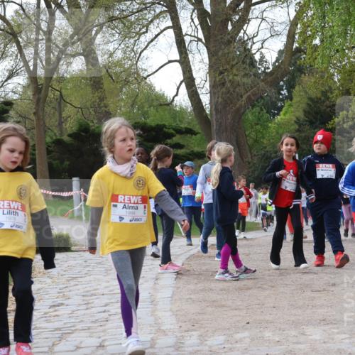 25.04.2026 - Das Zehntel Zöllner http://msf.ph/oto/9657958 25.04.2026 07:48:15 Laufen 1978, 1984, 1 meine-sportfotos.de