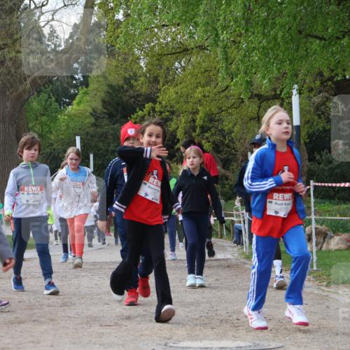 25.04.2026 - Das Zehntel Zöllner http://msf.ph/oto/9657967 25.04.2026 07:48:15 Laufen 1984 meine-sportfotos.de
