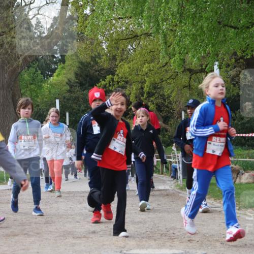 25.04.2026 - Das Zehntel Zöllner http://msf.ph/oto/9657970 25.04.2026 07:48:16 Laufen 20, 1984 meine-sportfotos.de