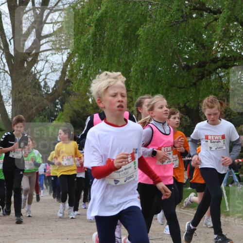 25.04.2026 - Das Zehntel Zöllner http://msf.ph/oto/9658055 25.04.2026 11:42:54 Laufen 11990, 1188, 11896, 11525 meine-sportfotos.de