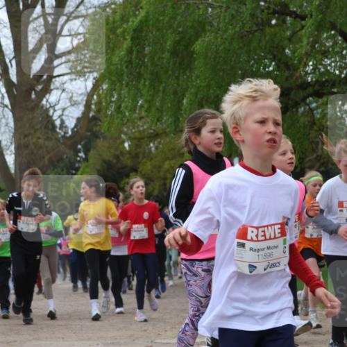 25.04.2026 - Das Zehntel Zöllner http://msf.ph/oto/9658064 25.04.2026 11:42:55 Laufen 11990, 11896 meine-sportfotos.de