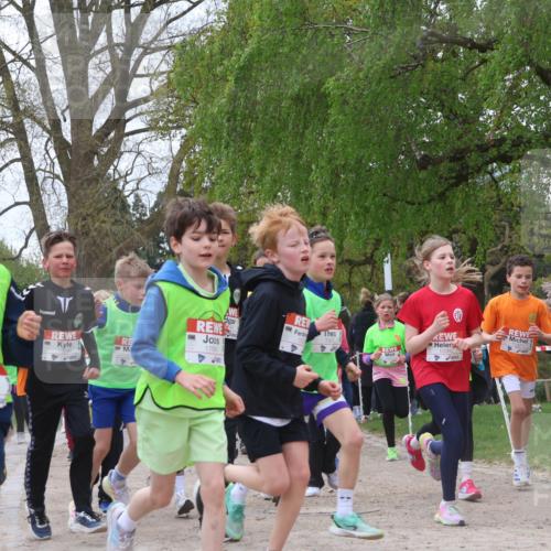 25.04.2026 - Das Zehntel Zöllner http://msf.ph/oto/9658103 25.04.2026 11:42:56 Laufen 11990, 1949, 12006 meine-sportfotos.de