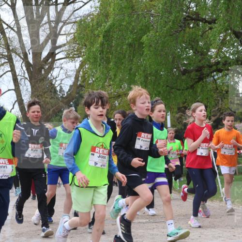 25.04.2026 - Das Zehntel Zöllner http://msf.ph/oto/9658106 25.04.2026 11:42:56 Laufen 1949, 12006, 10143, 11990, 10356 meine-sportfotos.de