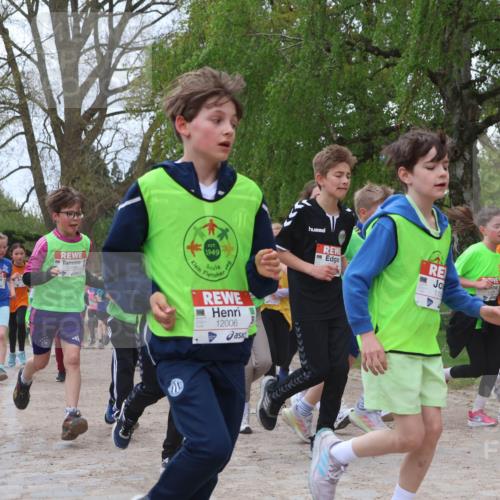 25.04.2026 - Das Zehntel Zöllner http://msf.ph/oto/9658121 25.04.2026 11:42:57 Laufen 10, 1949, 12006, 110, 10260 meine-sportfotos.de