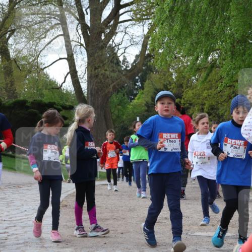 25.04.2026 - Das Zehntel Zöllner http://msf.ph/oto/9658123 25.04.2026 07:48:21 Laufen 1800, 2115, 2113 meine-sportfotos.de