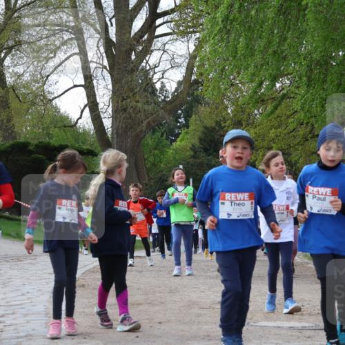 25.04.2026 - Das Zehntel Zöllner http://msf.ph/oto/9658129 25.04.2026 07:48:21 Laufen 133, 2115, 2113 meine-sportfotos.de