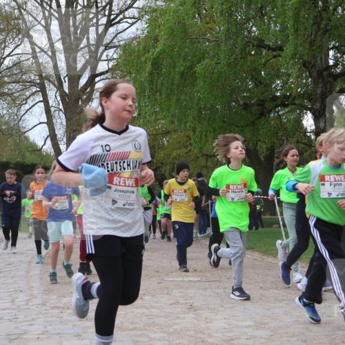 25.04.2026 - Das Zehntel Zöllner http://msf.ph/oto/9658163 25.04.2026 11:42:58 Laufen 10, 10026, 26, 12145, 5 meine-sportfotos.de