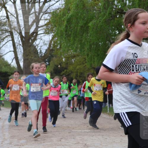 25.04.2026 - Das Zehntel Zöllner http://msf.ph/oto/9658172 25.04.2026 11:42:58 Laufen 10, 10026, 26 meine-sportfotos.de