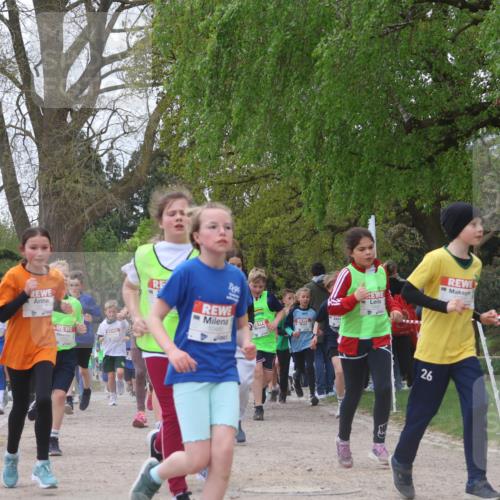 25.04.2026 - Das Zehntel Zöllner http://msf.ph/oto/9658190 25.04.2026 11:42:59 Laufen 10485, 0369, 26 meine-sportfotos.de