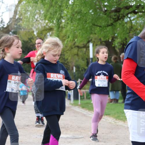 25.04.2026 - Das Zehntel Zöllner http://msf.ph/oto/9658216 25.04.2026 07:48:24 Laufen 123, 1800 meine-sportfotos.de