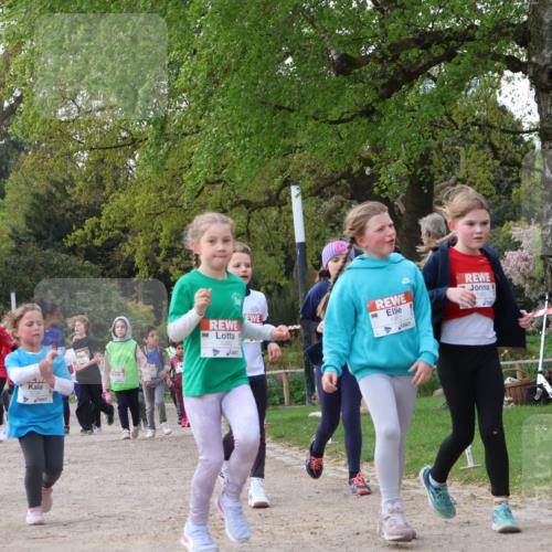 25.04.2026 - Das Zehntel Zöllner http://msf.ph/oto/9658303 25.04.2026 07:48:31 Laufen 3726, 3724, 1980, 1982 meine-sportfotos.de