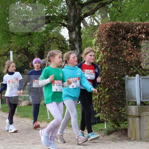 25.04.2026 - Das Zehntel Zöllner http://msf.ph/oto/9658327 25.04.2026 07:48:32 Laufen 1982, 1960, 1980 meine-sportfotos.de