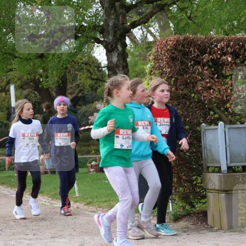 25.04.2026 - Das Zehntel Zöllner http://msf.ph/oto/9658330 25.04.2026 07:48:32 Laufen 1960, 1980 meine-sportfotos.de