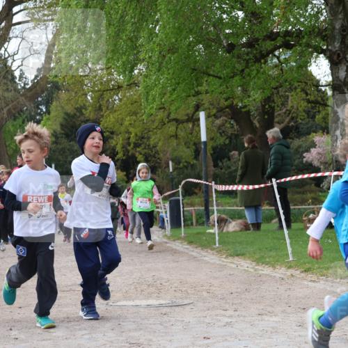 25.04.2026 - Das Zehntel Zöllner http://msf.ph/oto/9658360 25.04.2026 07:48:33 Laufen 6451, 372 meine-sportfotos.de