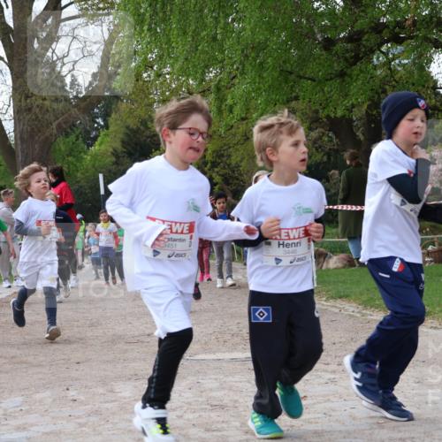 25.04.2026 - Das Zehntel Zöllner http://msf.ph/oto/9658393 25.04.2026 07:48:35 Laufen 3451, 3446 meine-sportfotos.de