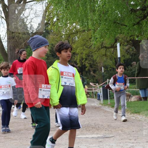 25.04.2026 - Das Zehntel Zöllner http://msf.ph/oto/9658477 25.04.2026 07:48:38 Laufen 230, 2545, 2530 meine-sportfotos.de