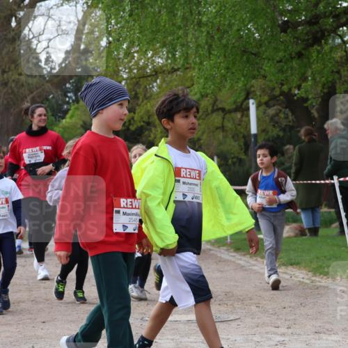 25.04.2026 - Das Zehntel Zöllner http://msf.ph/oto/9658486 25.04.2026 07:48:38 Laufen 230, 3437, 2545, 2530 meine-sportfotos.de
