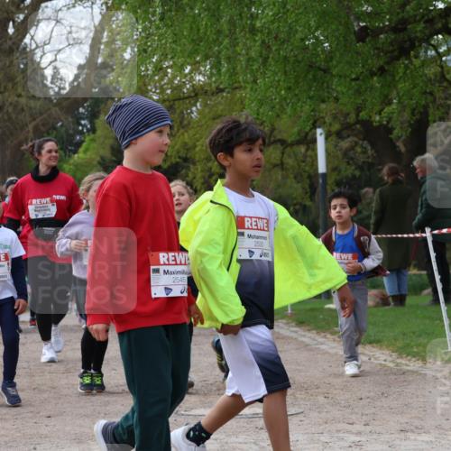 25.04.2026 - Das Zehntel Zöllner http://msf.ph/oto/9658489 25.04.2026 07:48:38 Laufen 230, 3437, 2545, 2530 meine-sportfotos.de