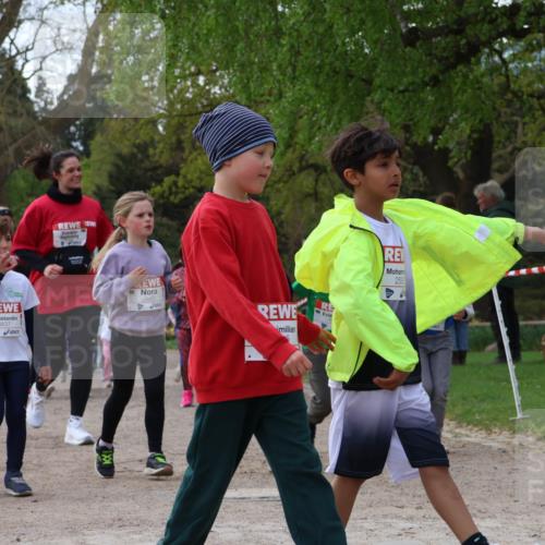 25.04.2026 - Das Zehntel Zöllner http://msf.ph/oto/9658501 25.04.2026 07:48:38 Laufen 230, 3437, 25 meine-sportfotos.de
