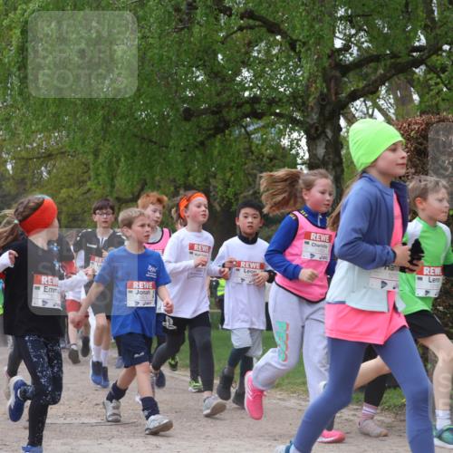 25.04.2026 - Das Zehntel Zöllner http://msf.ph/oto/9658505 25.04.2026 11:43:07 Laufen 10215, 10849, 11727, 1010, 11943 meine-sportfotos.de