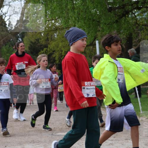 25.04.2026 - Das Zehntel Zöllner http://msf.ph/oto/9658507 25.04.2026 07:48:39 Laufen 230, 3437, 2545, 25 meine-sportfotos.de