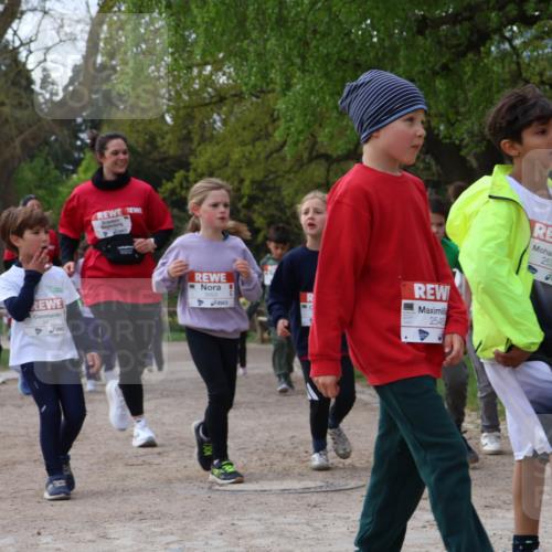 25.04.2026 - Das Zehntel Zöllner http://msf.ph/oto/9658516 25.04.2026 07:48:39 Laufen 331, 3437, 3953, 2545, 2530 meine-sportfotos.de
