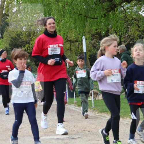 25.04.2026 - Das Zehntel Zöllner http://msf.ph/oto/9658543 25.04.2026 07:48:40 Laufen 230, 3437 meine-sportfotos.de