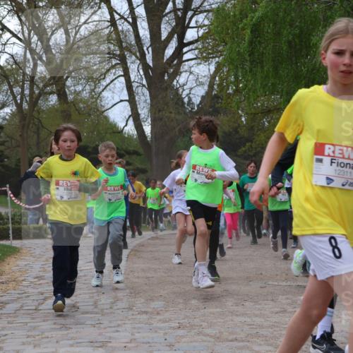 25.04.2026 - Das Zehntel Zöllner http://msf.ph/oto/9658553 25.04.2026 11:43:08 Laufen 12268, 12311, 8 meine-sportfotos.de