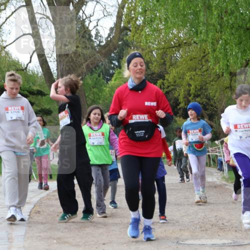 25.04.2026 - Das Zehntel Zöllner http://msf.ph/oto/9658609 25.04.2026 07:48:44 Laufen  meine-sportfotos.de