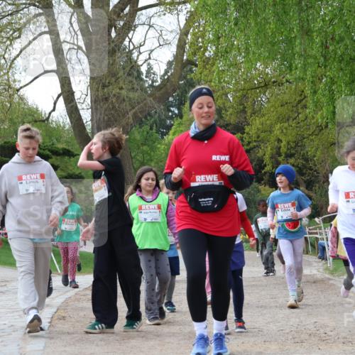 25.04.2026 - Das Zehntel Zöllner http://msf.ph/oto/9658612 25.04.2026 07:48:44 Laufen 2222, 3462 meine-sportfotos.de