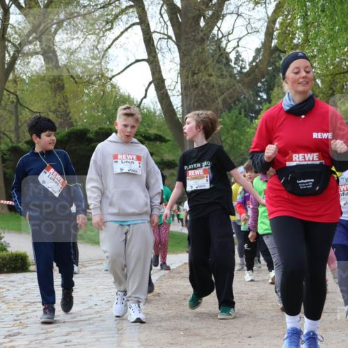 25.04.2026 - Das Zehntel Zöllner http://msf.ph/oto/9658624 25.04.2026 07:48:45 Laufen 230, 8460 meine-sportfotos.de