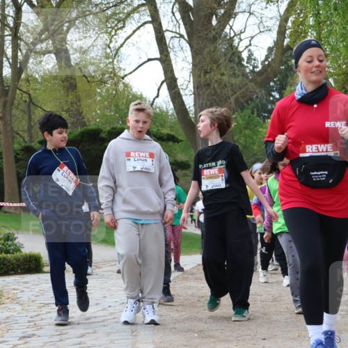 25.04.2026 - Das Zehntel Zöllner http://msf.ph/oto/9658627 25.04.2026 07:48:45 Laufen 230, 80 meine-sportfotos.de
