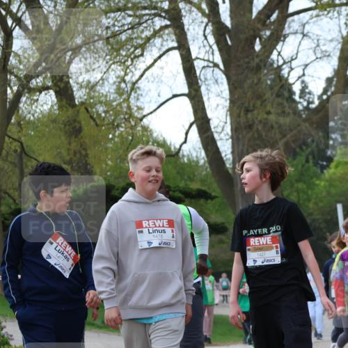 25.04.2026 - Das Zehntel Zöllner http://msf.ph/oto/9658642 25.04.2026 07:48:45 Laufen 1477, 1476, 4, 230, 1427 meine-sportfotos.de