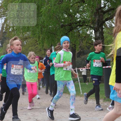 25.04.2026 - Das Zehntel Zöllner http://msf.ph/oto/9658658 25.04.2026 11:43:11 Laufen 10452, 10454, 12178, 10640 meine-sportfotos.de